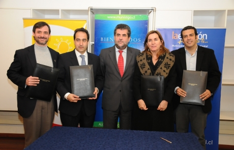 Subsecretario del Interior firma convenio de Asistencia al Migrante Vulnerable con los municipios de Santiago, Recoleta y Estación Central y el Servicio Jesuita
