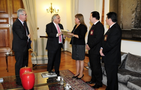 Ministro Chadwick destaca trabajo de la PDI en lucha contra el narcotráfico