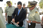 Ministro Rodrigo Hinzpeter verificó incautación de 13 vehículos robados por banda criminal de Santiago